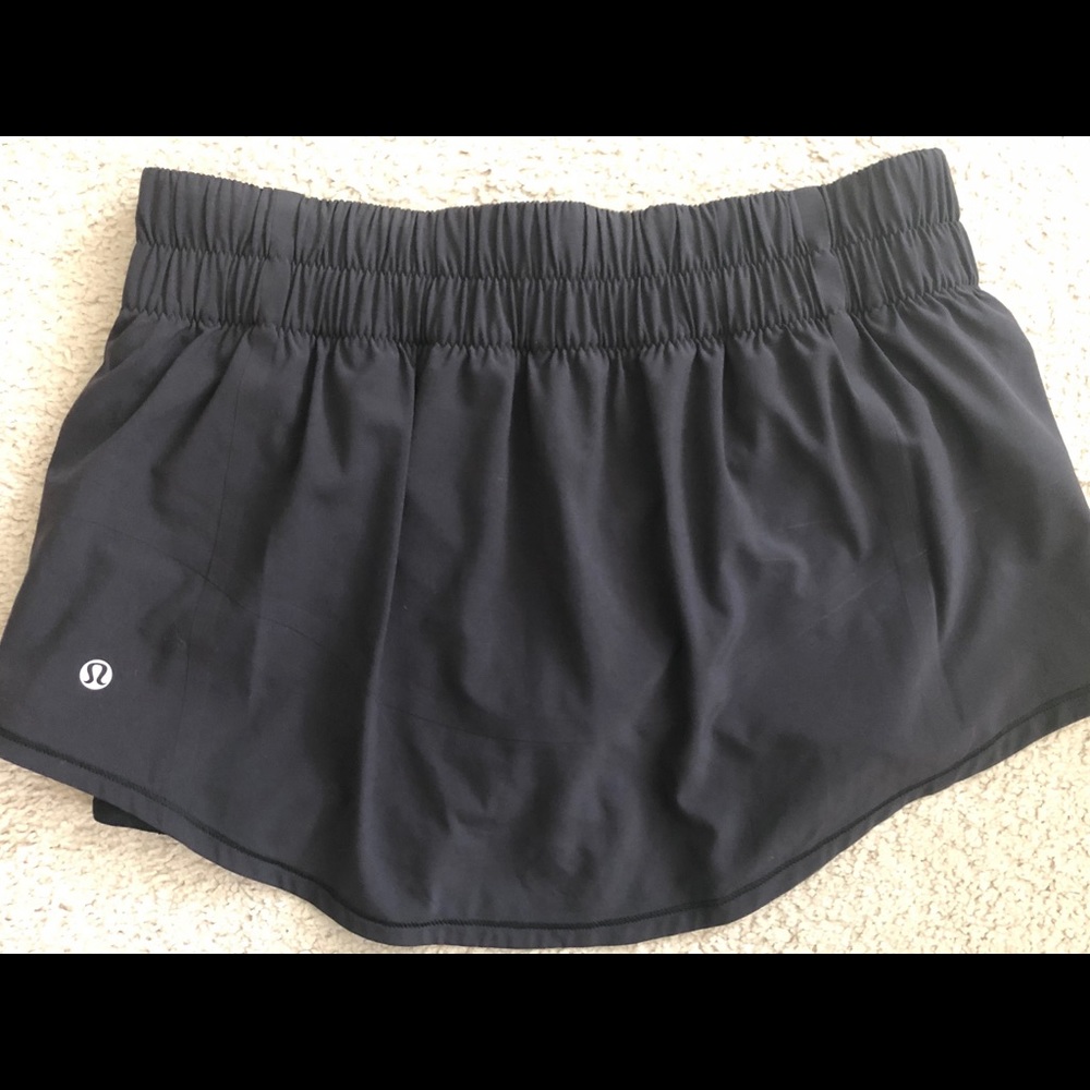 Black Lululemon skirt w/ built in shorts